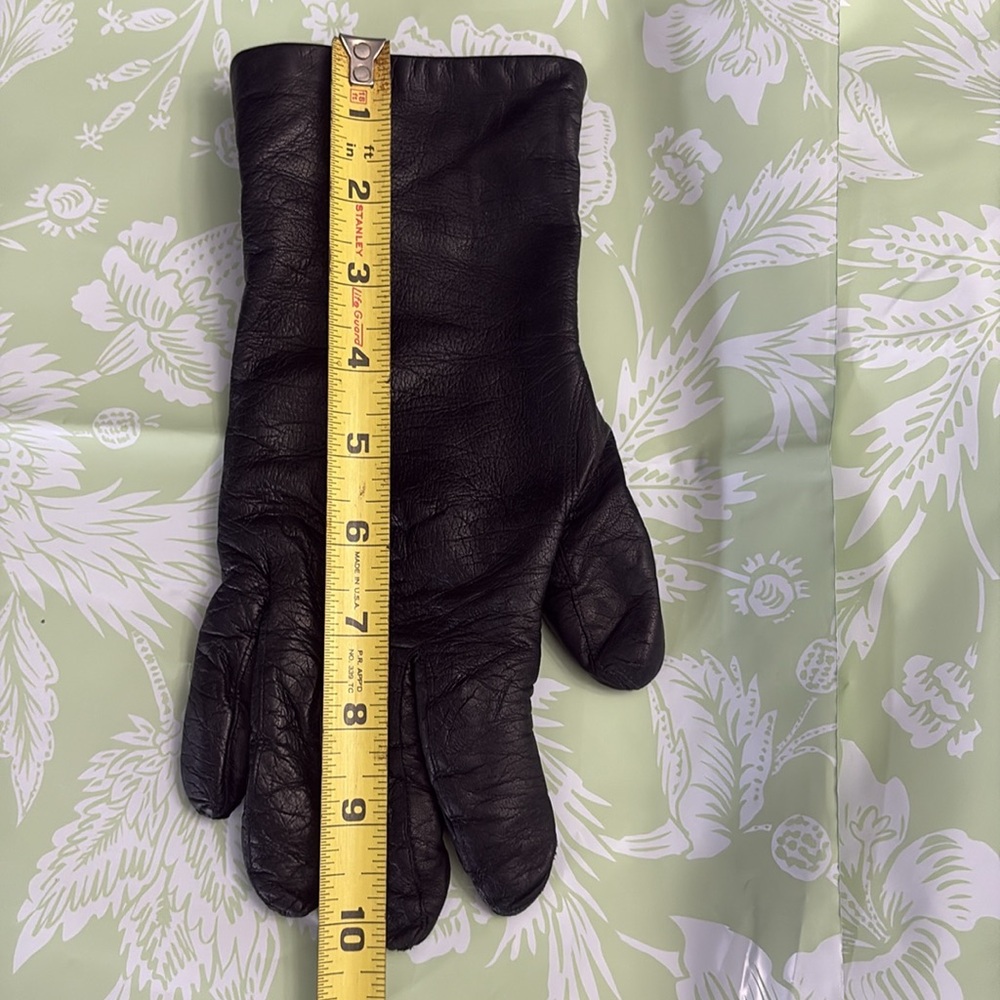Genuine Leather with Cashmere Lining Black Gloves - Picture 6 of 7